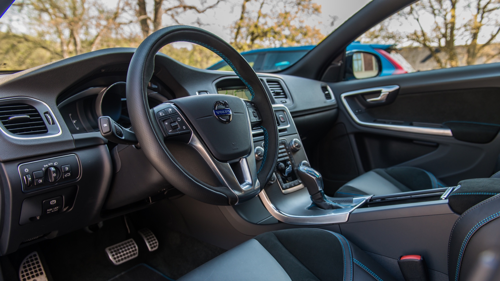Volvo_S60_and_V60_Polestar_interior(2)