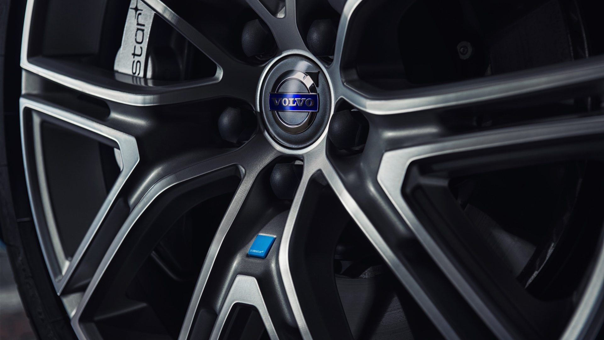 Volvo_S60_and_V60_Polestar_wheel