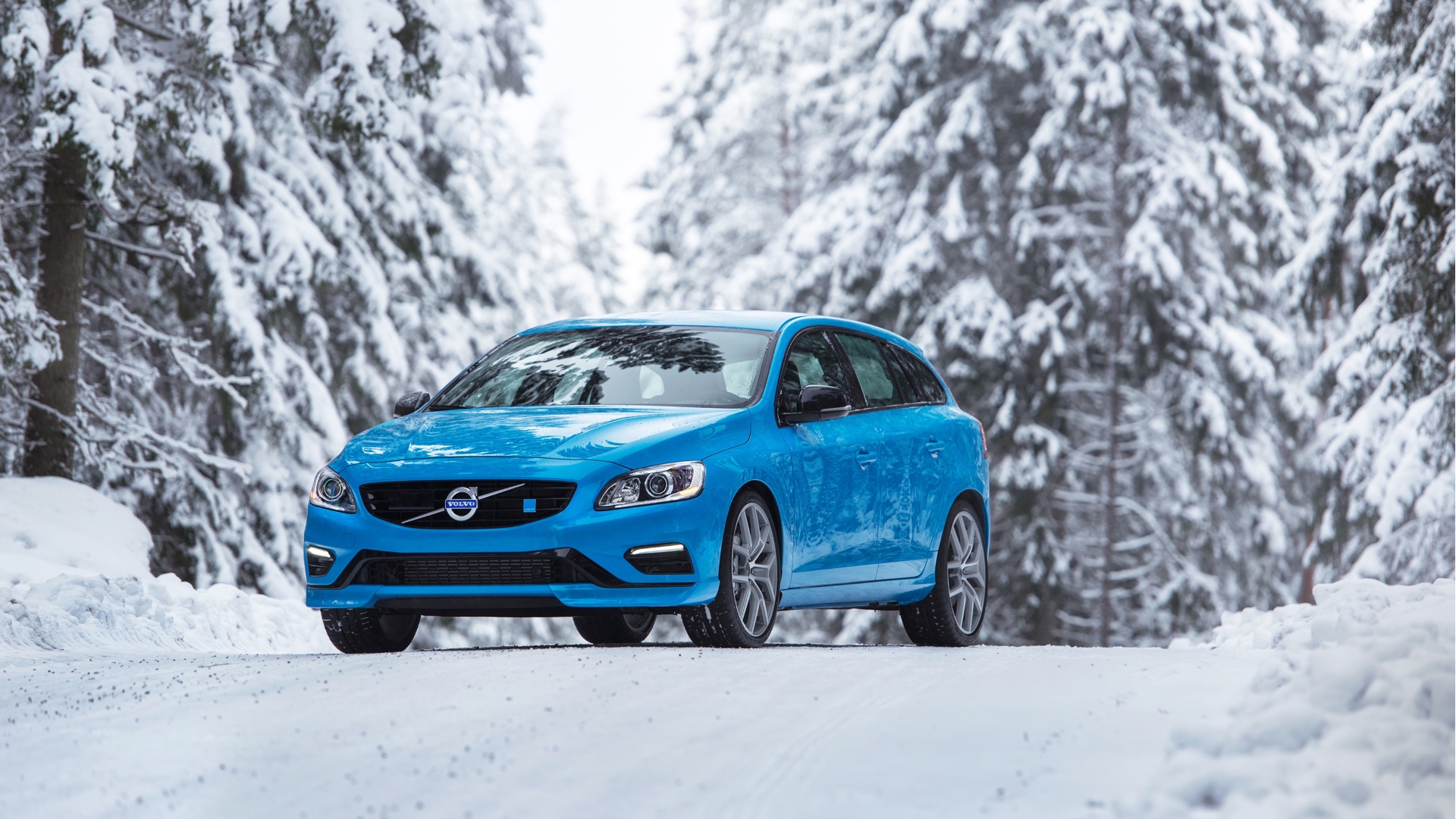 Volvo_V60_Polestar,_model_year_2016