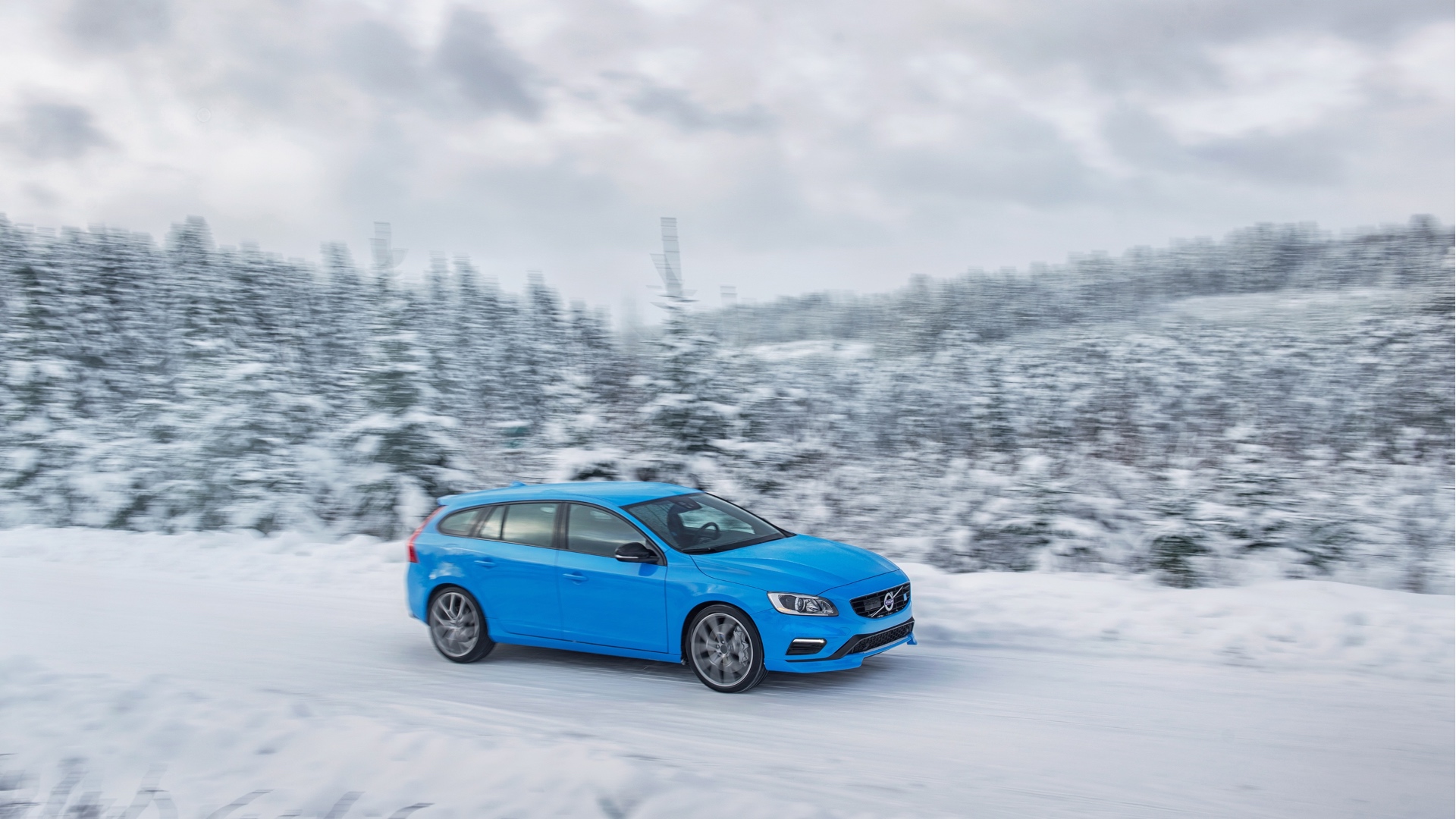 Volvo_V60_Polestar,_model_year_2016(2)
