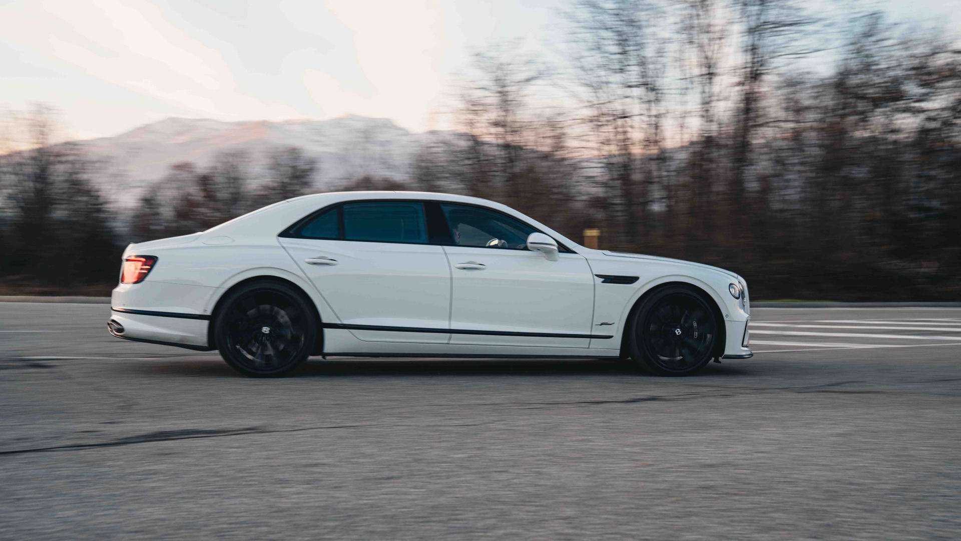 bentley-flying-spur-speed-2026-prova-21 bentley-flying-spur-speed-2026-prova-21