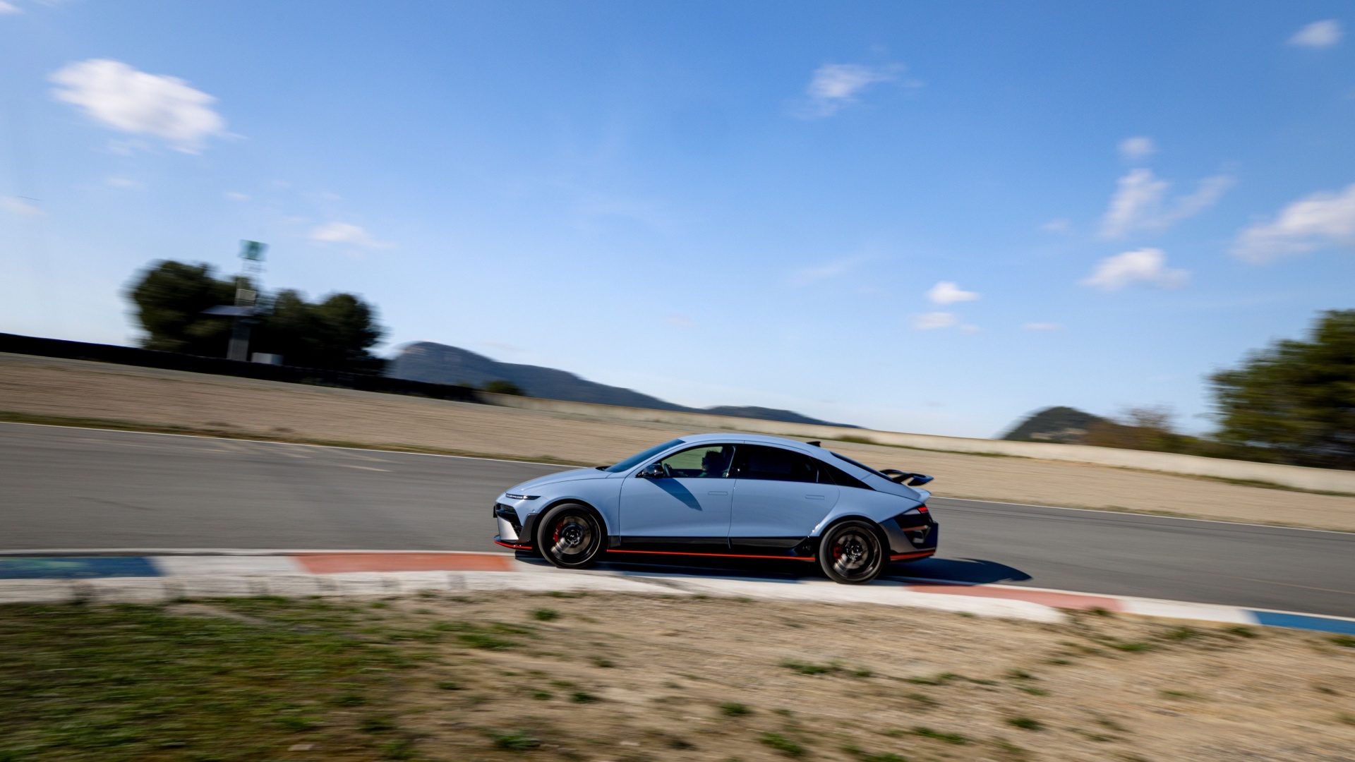 hyundai-ioniq-6-n-test-drive-prova-2026-34