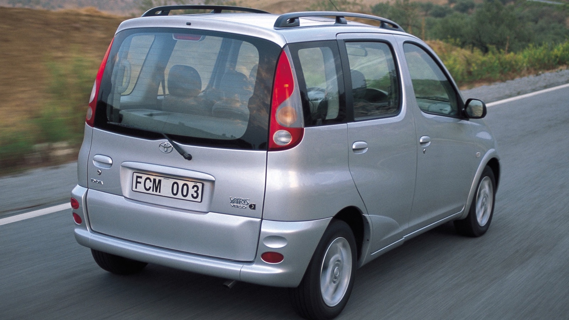 toyota_yaris_verso_22