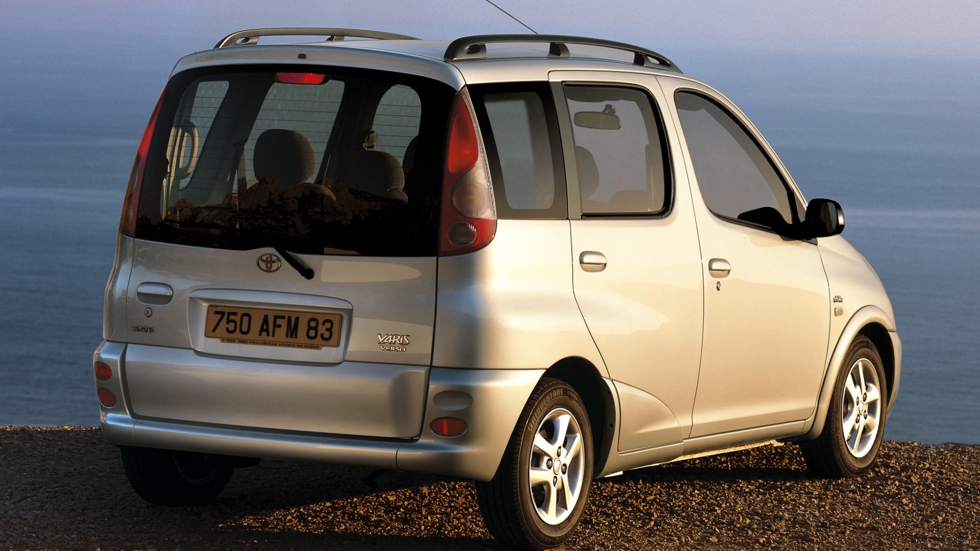 toyota_yaris_verso_53