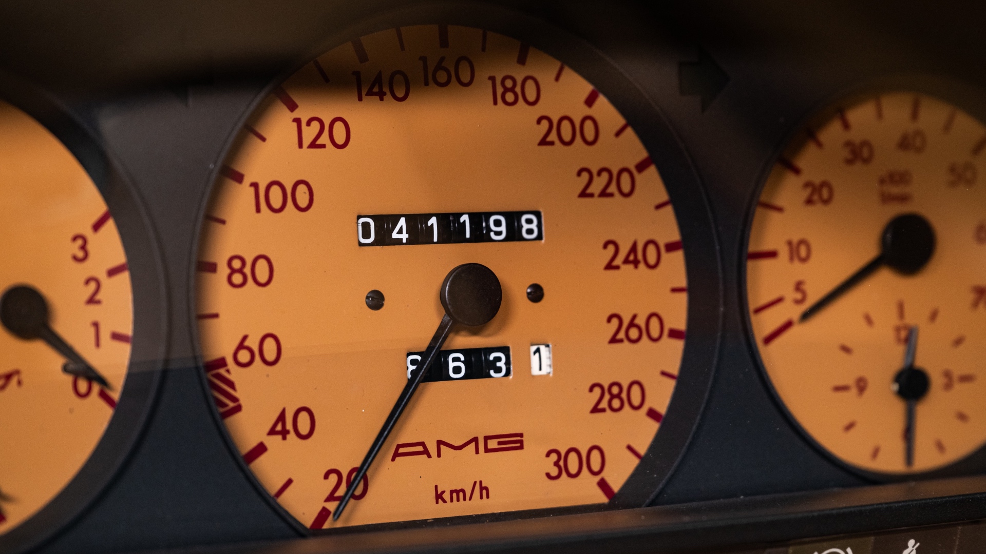 1983-Mercedes-Benz-500-SEL-6-0-AMG--Red-Baron-_1420281