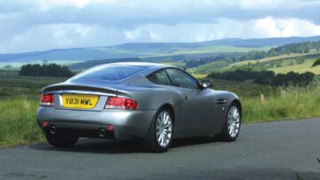 Aston-Martin-Vanquish-2001-4