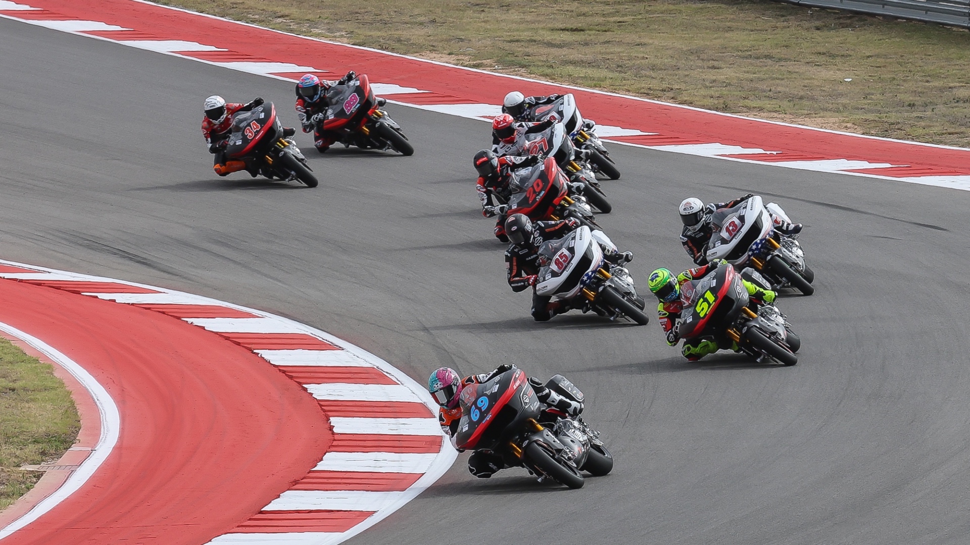 BWC-R01-AME_Race1_Action_14