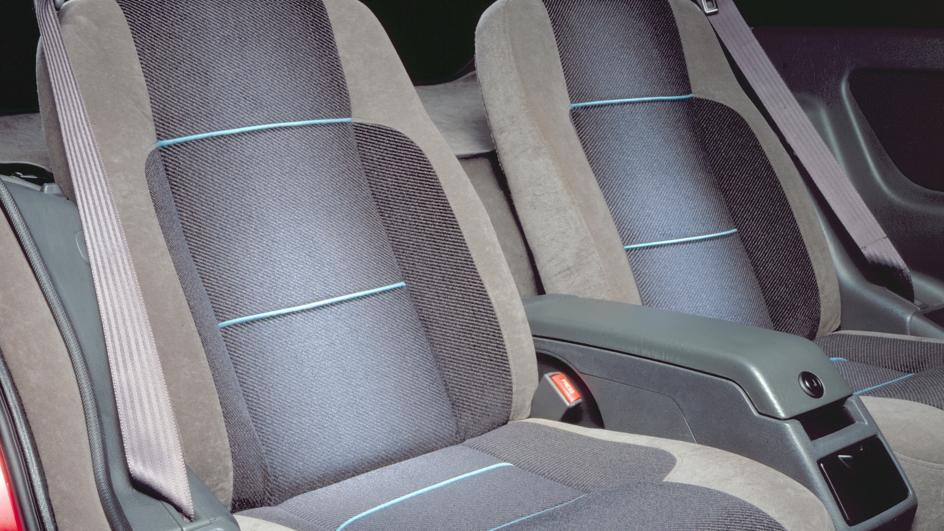 VOLVO 400-series (1986-1996)