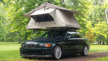 Un’Alpina B3 per girare il mondo. Altro che camper!