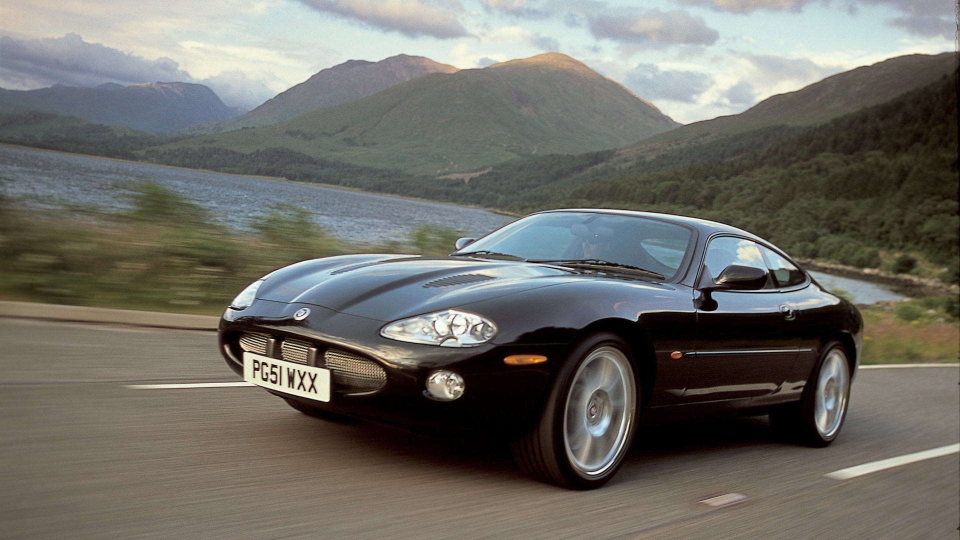 Jaguar-XK8-XKR-X100-1996-8