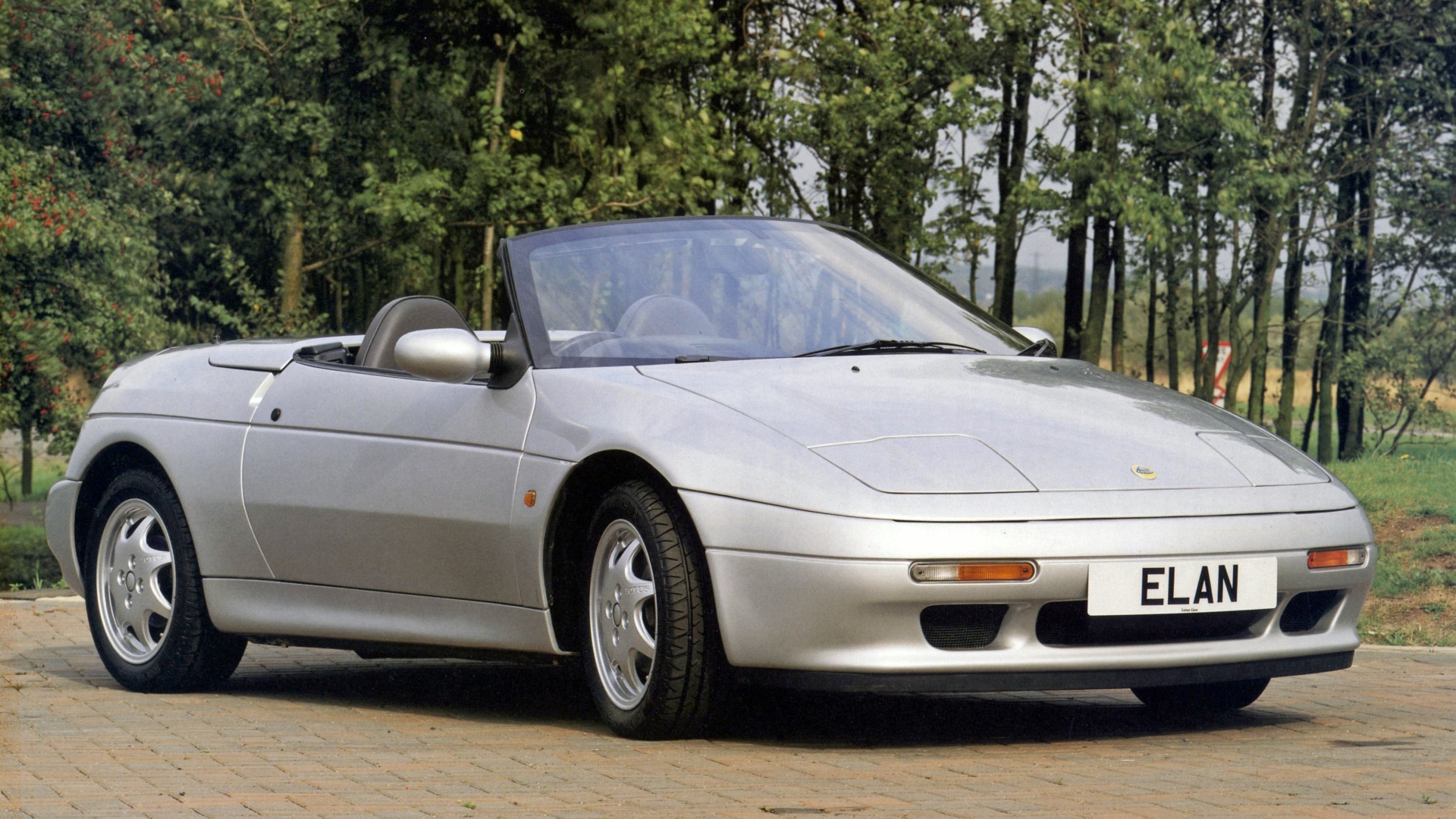Kia-Elan-Lotus-M100-8