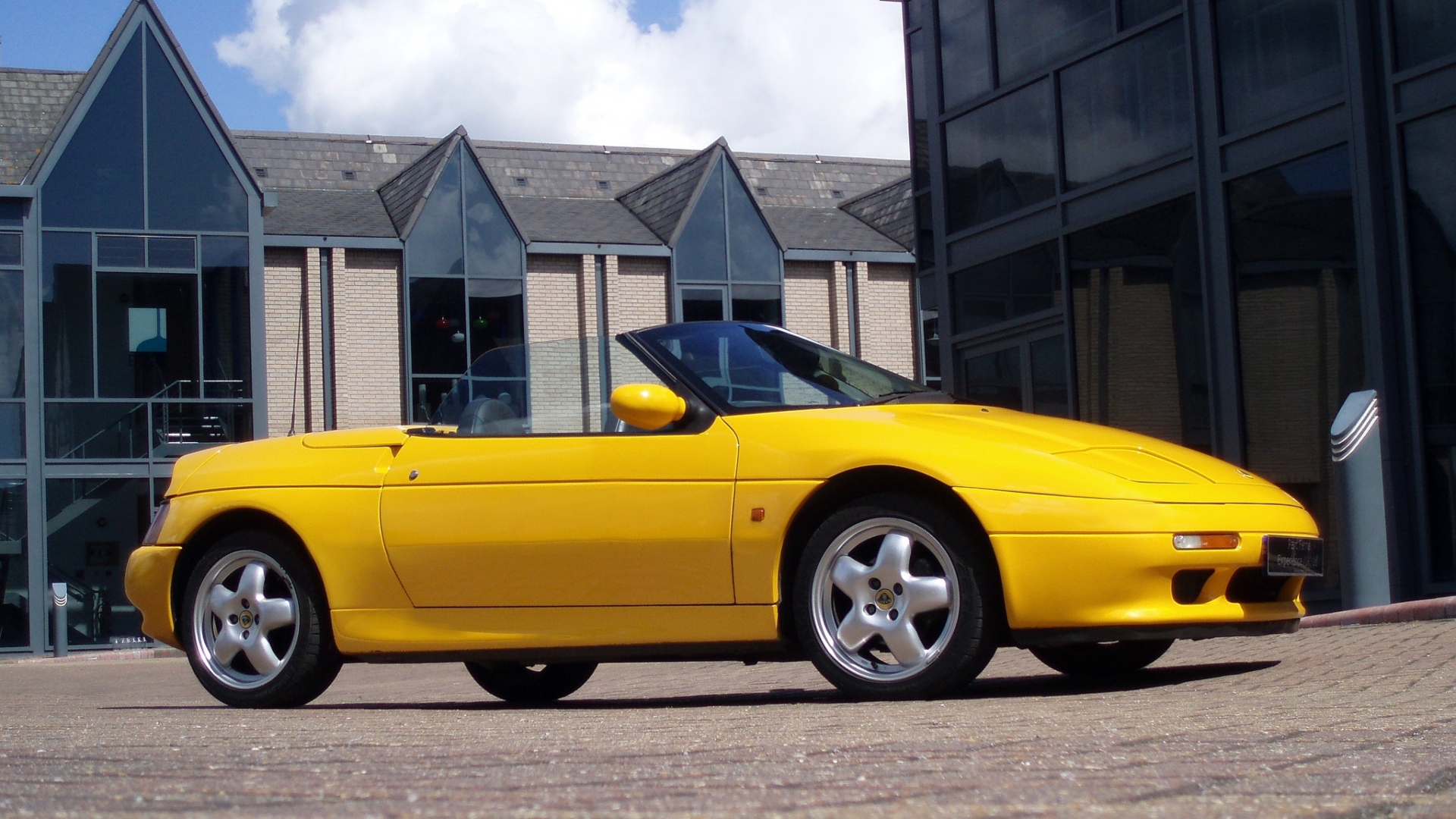 Lotus-Elan-M100-1989-3