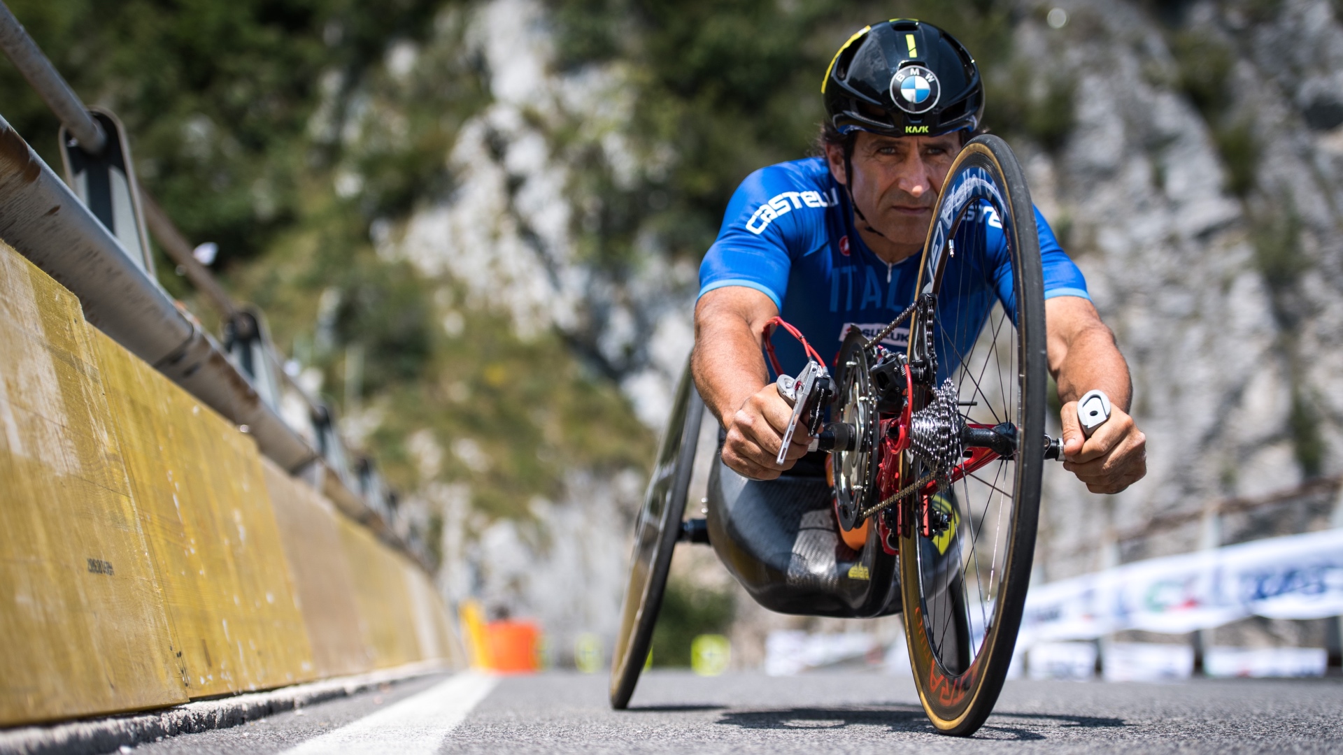 Non bastano le medaglie per raccontare Alex Zanardi