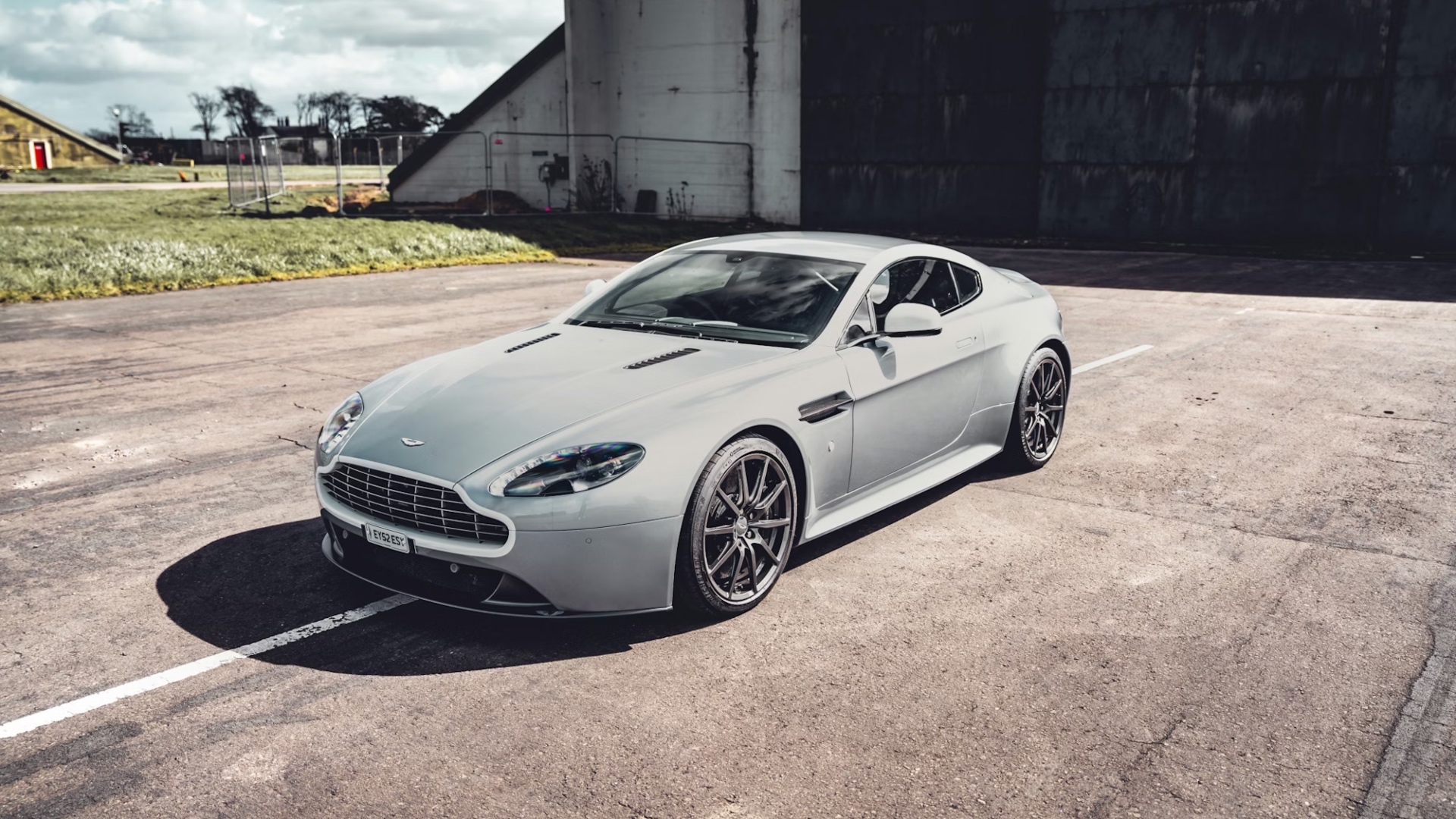 aston-martin-vantage-n430-collecting-cars-3 aston-martin-vantage-n430-collecting-cars-3