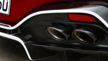 aston-martin-vantage-s-2026-test-prova-su-strada-13