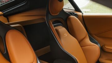 aston-martin-vantage-s-2026-test-prova-su-strada-16