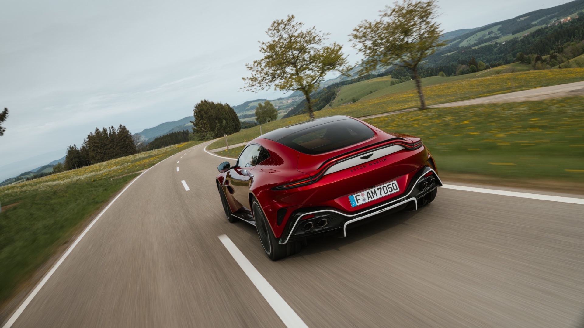 aston-martin-vantage-s-2026-test-prova-su-strada-2