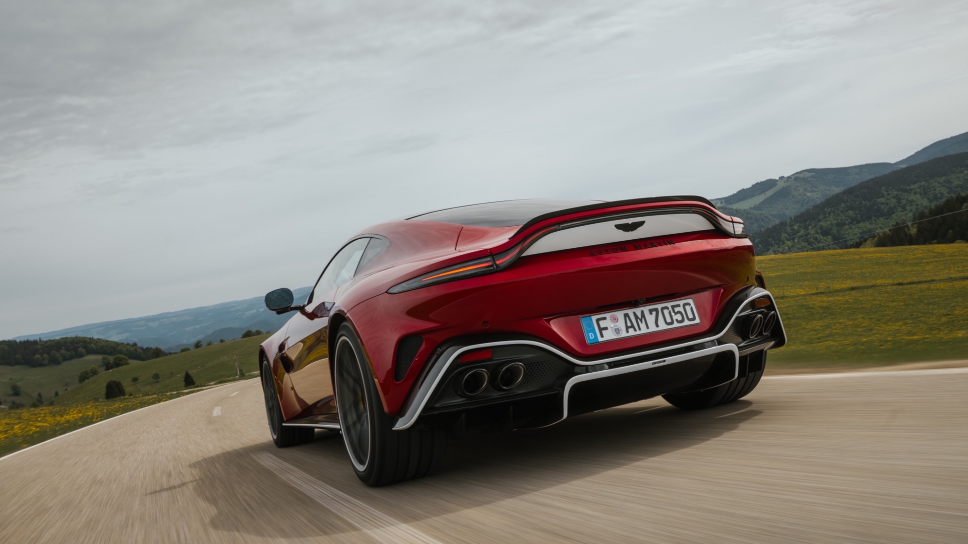 L’Aston Martin Vantage S mi ha ricordato perché amo guidare