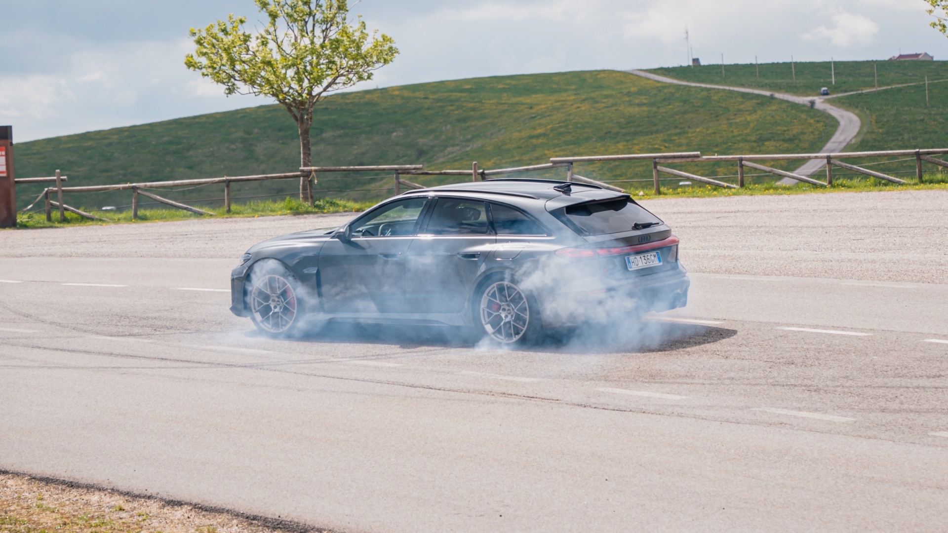 audi-rs-5-avant-performance-2026-prova-test-drive-37