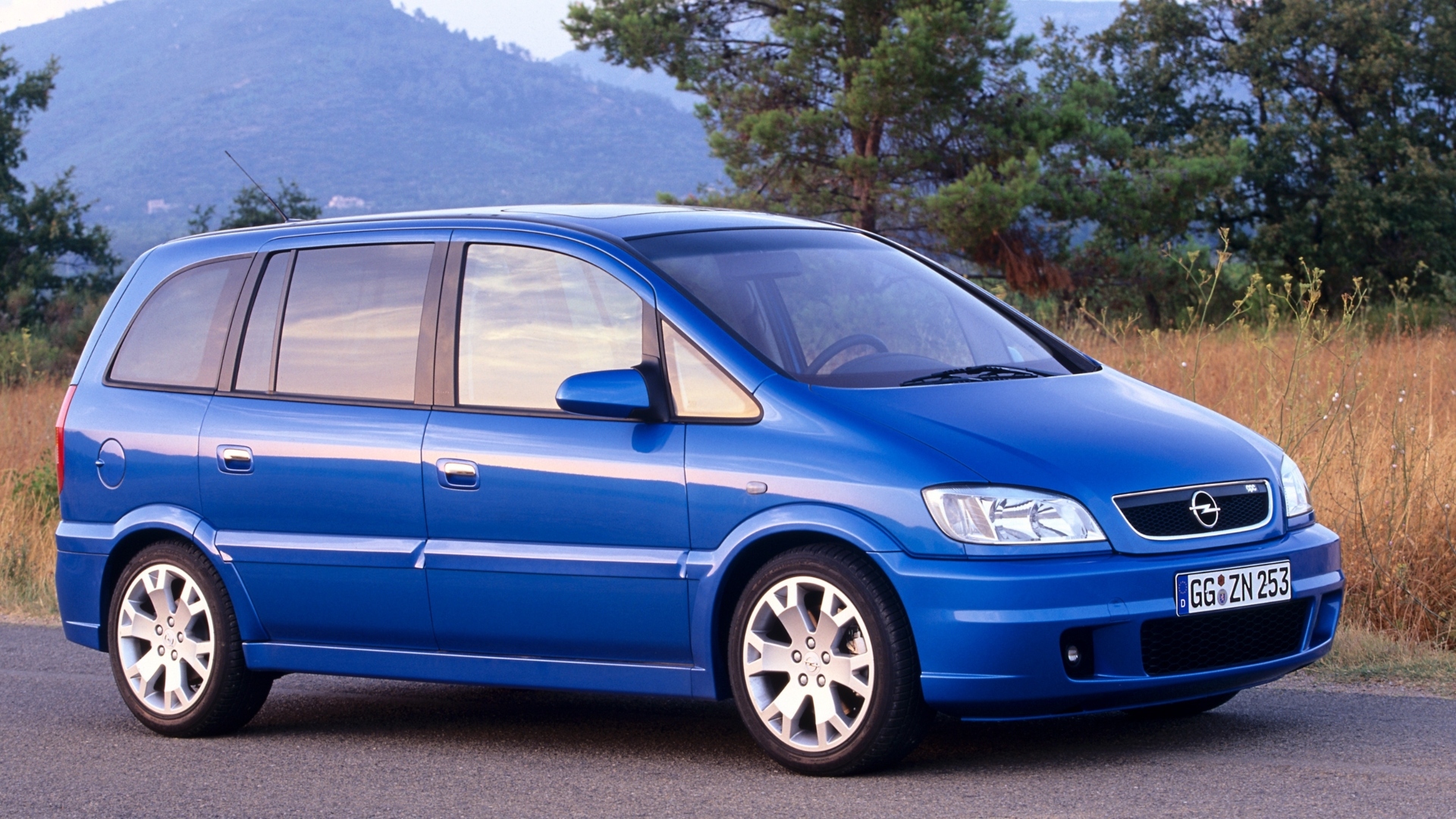 monovolume-station-wagon-auto-famiglia-sportive-8
