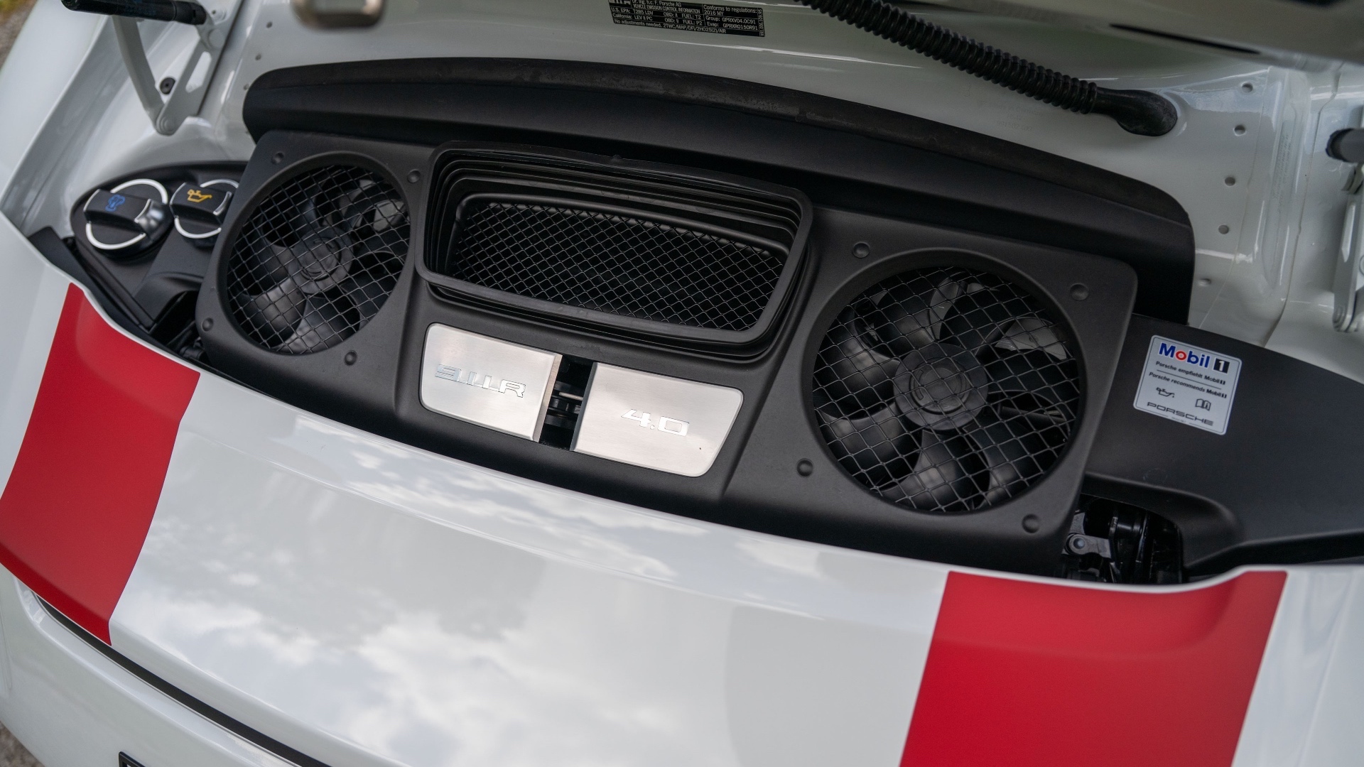 2016-Porsche-911-R_1448538 2016-Porsche-911-R_1448538
