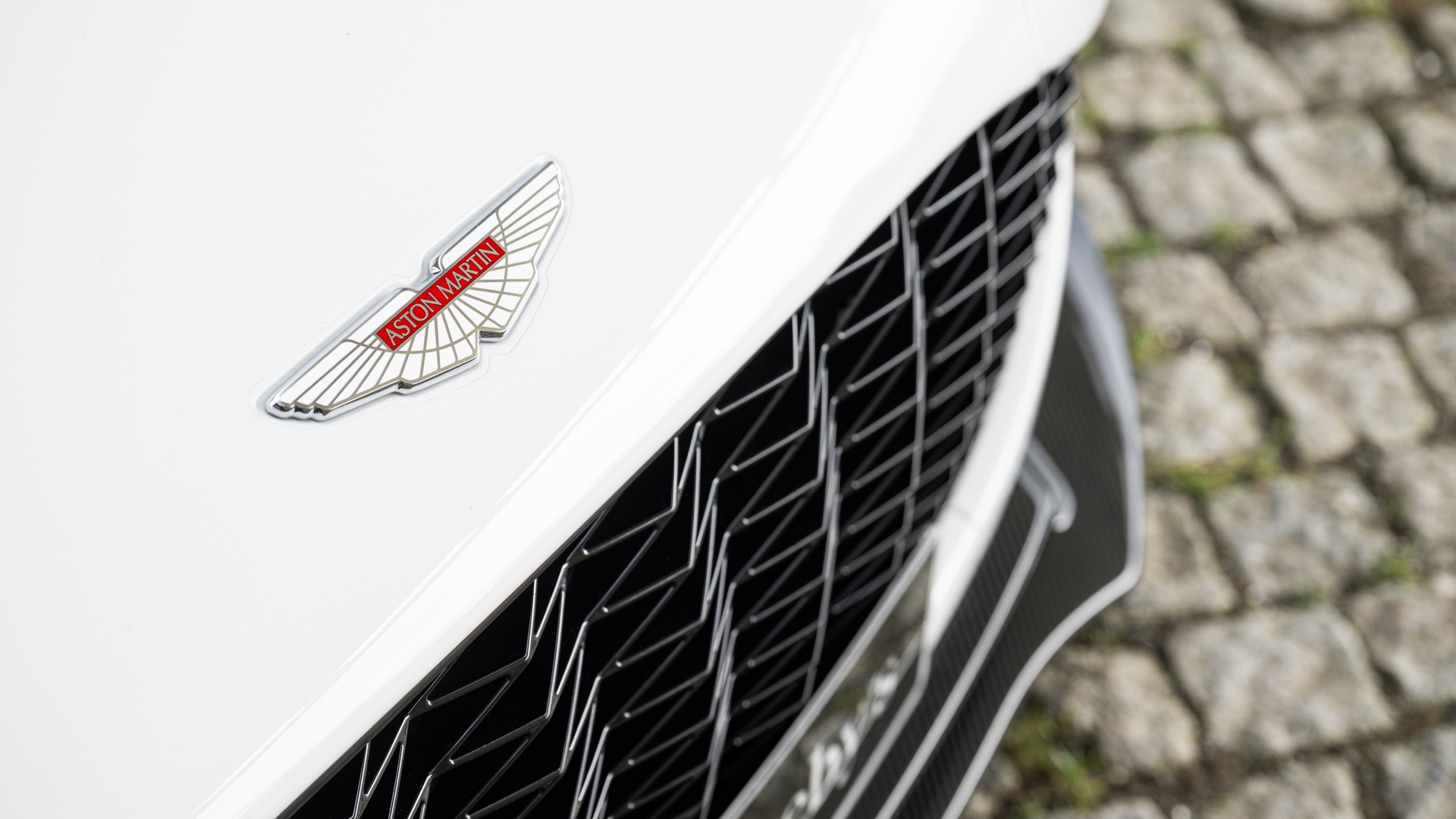 2017-Aston-Martin-Vanquish-Zagato-Volante_1448493 2017-Aston-Martin-Vanquish-Zagato-Volante_1448493