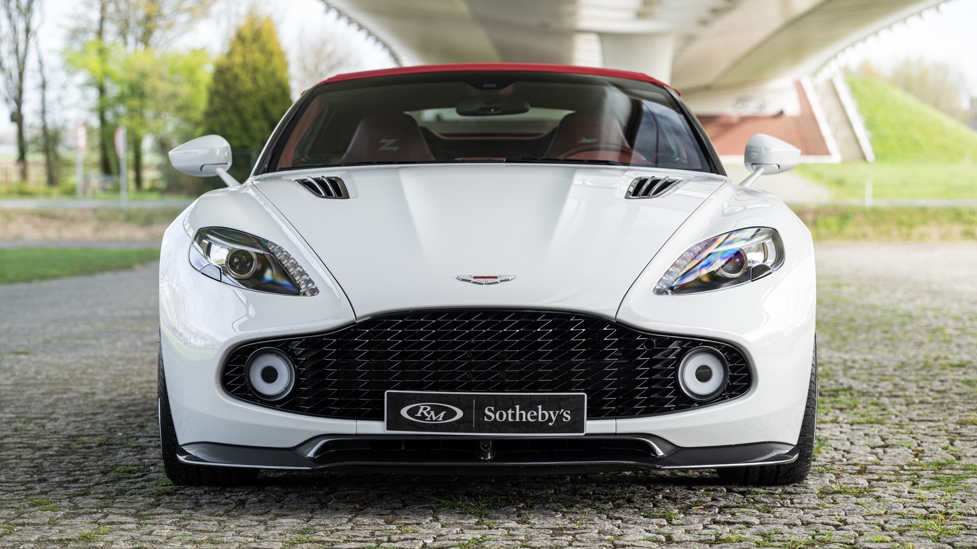 2017-Aston-Martin-Vanquish-Zagato-Volante_1448494 2017-Aston-Martin-Vanquish-Zagato-Volante_1448494