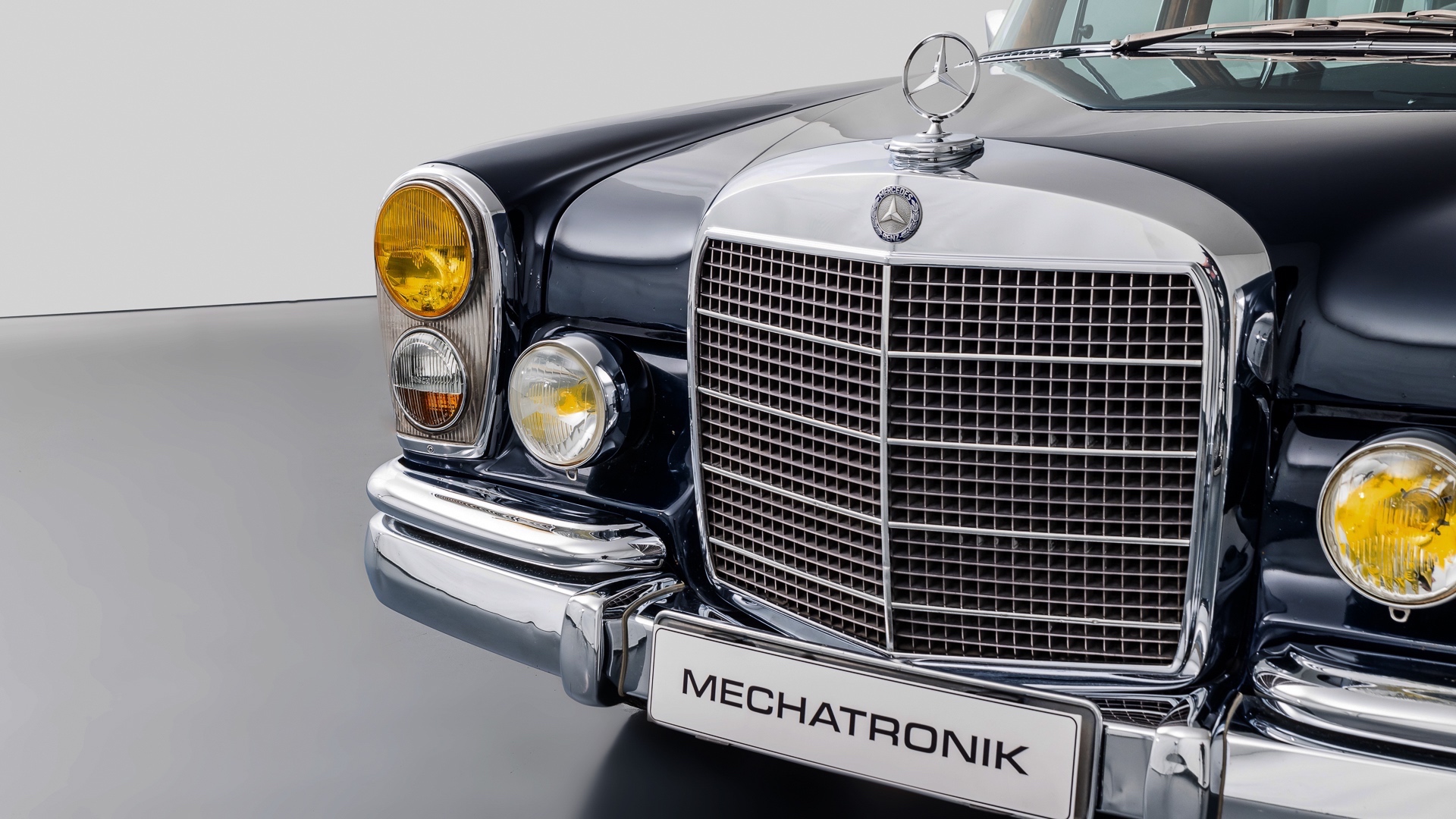 MB_W100_Pullman_Blau_1260-3 MB_W100_Pullman_Blau_1260-3