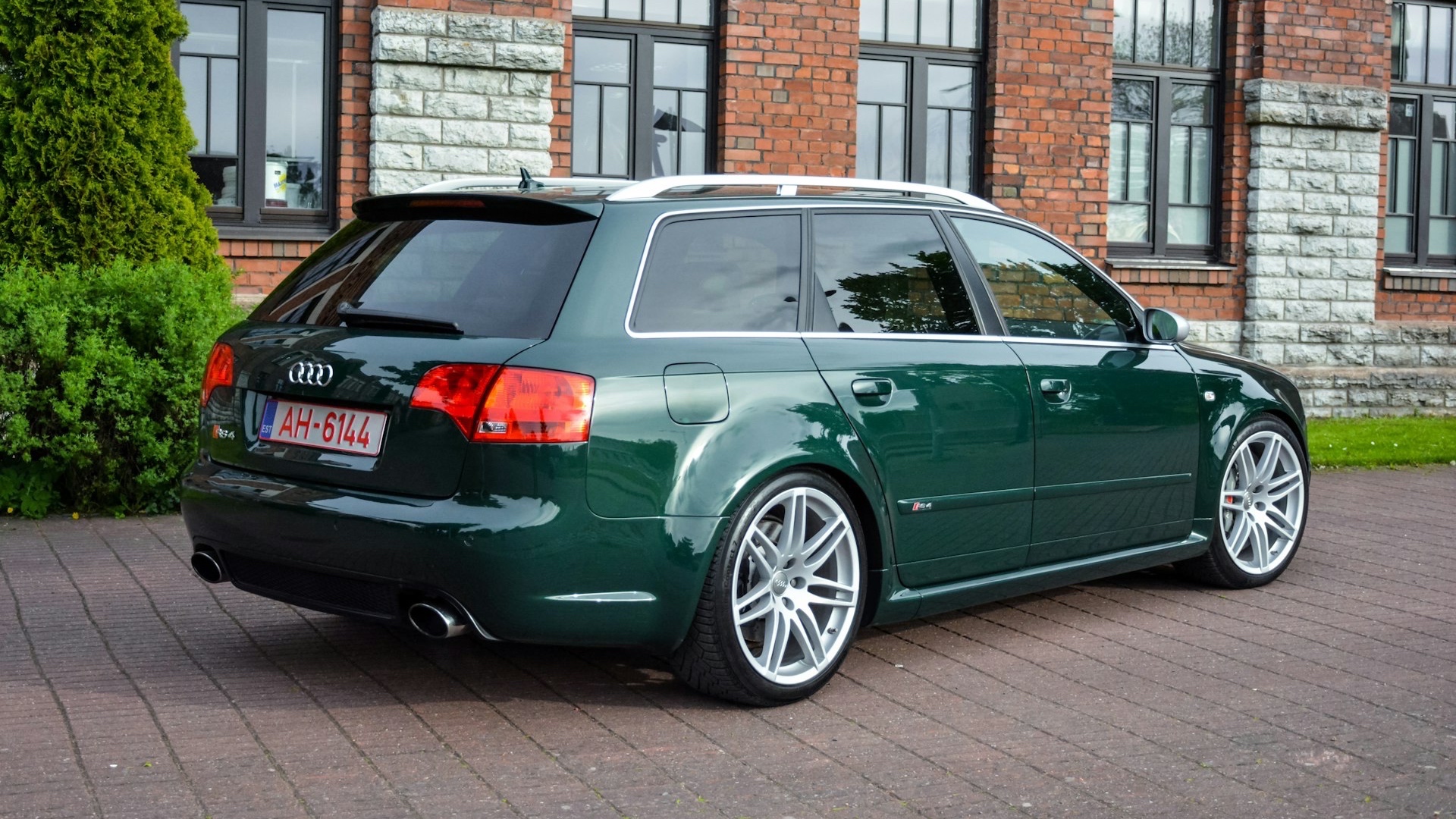 audi-rs-4-avant-b7-collecting-cars-9