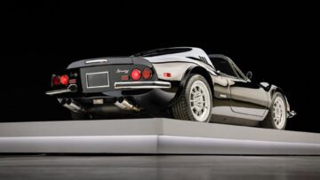 Ferrari Dino: con il V8 è tutta un’altra storia Ferrari Dino: con il V8 è tutta un’altra storia