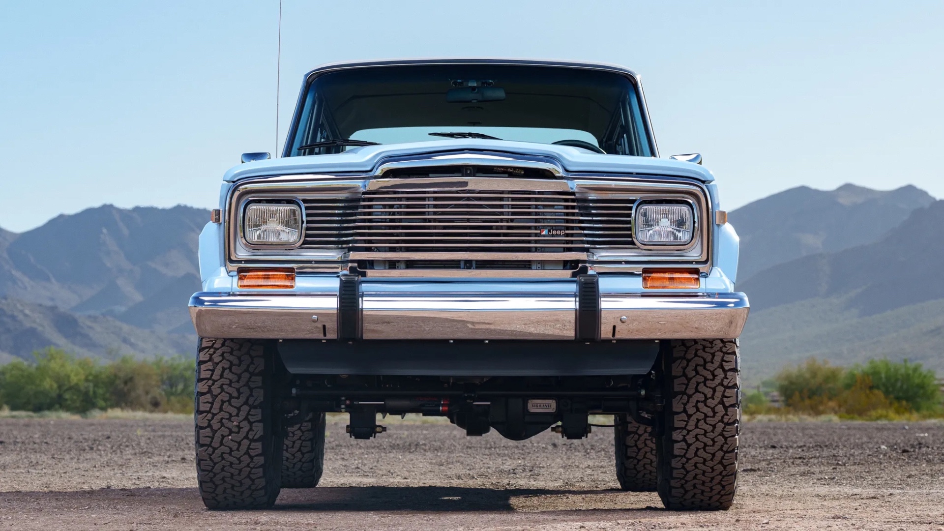 Questa Jeep Cherokee ha un V10… e più CV di una 812! Questa Jeep Cherokee ha un V10… e più CV di una 812!
