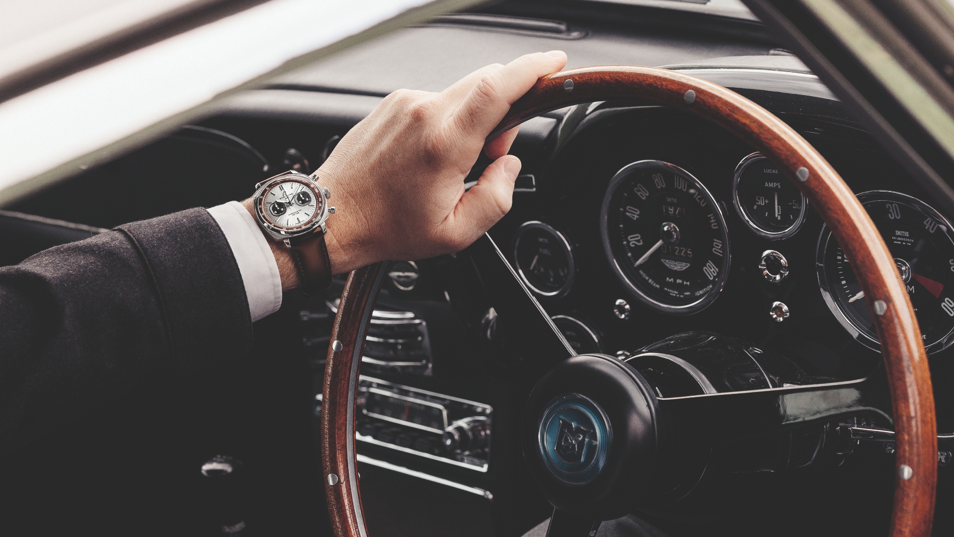 Breitling-Top-Time-B01-Cronograph-41-Tribute-Aston-Martin-DB5-2026-3 Breitling-Top-Time-B01-Cronograph-41-Tribute-Aston-Martin-DB5-2026-3