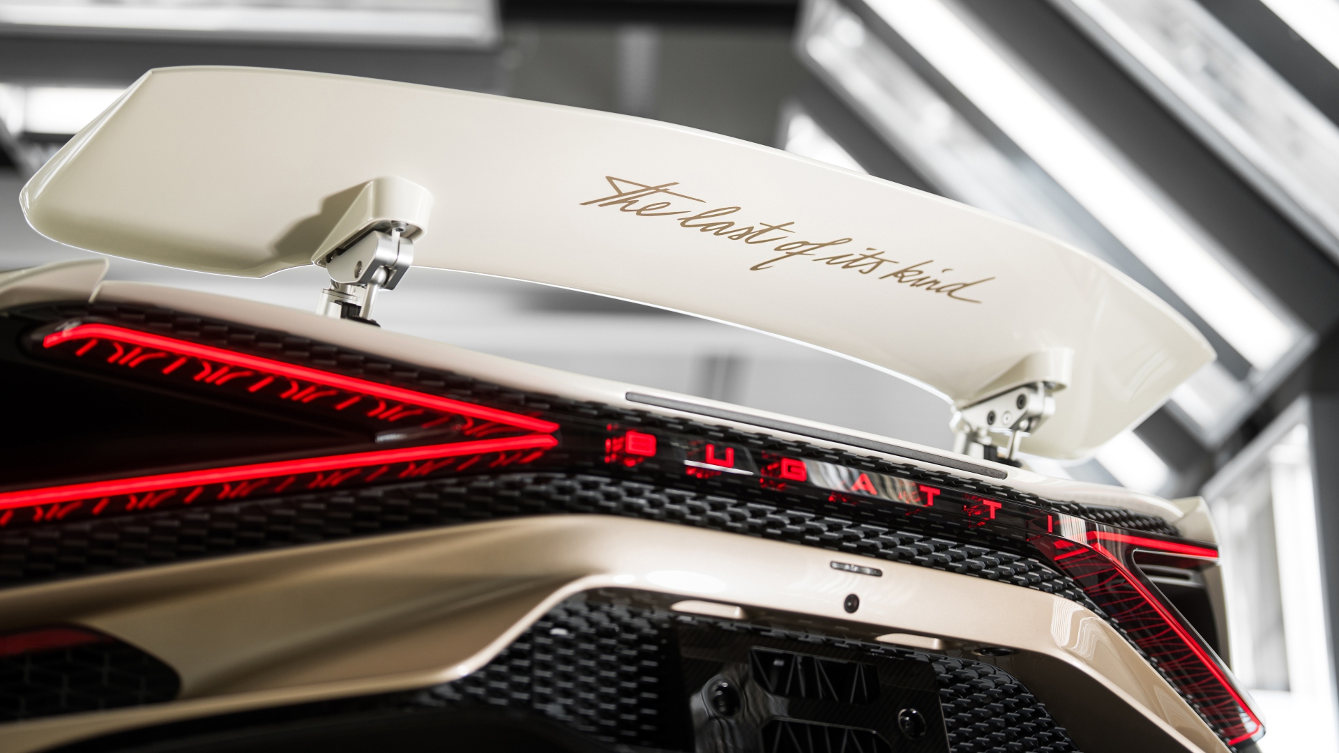Bugatti, l’era del W16 si chiude con un capolavoro