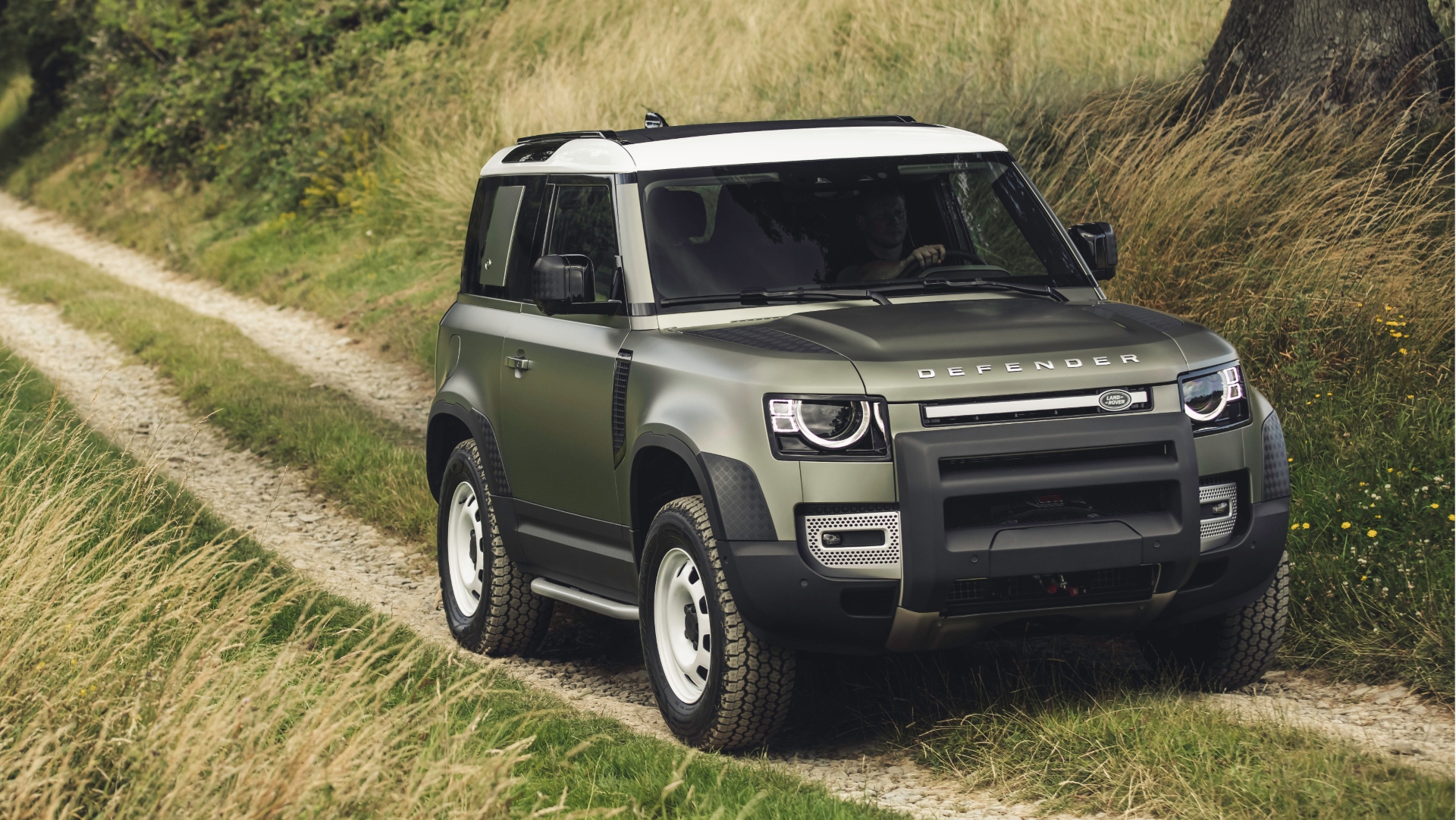 Land-Rover-Defender-2019-5