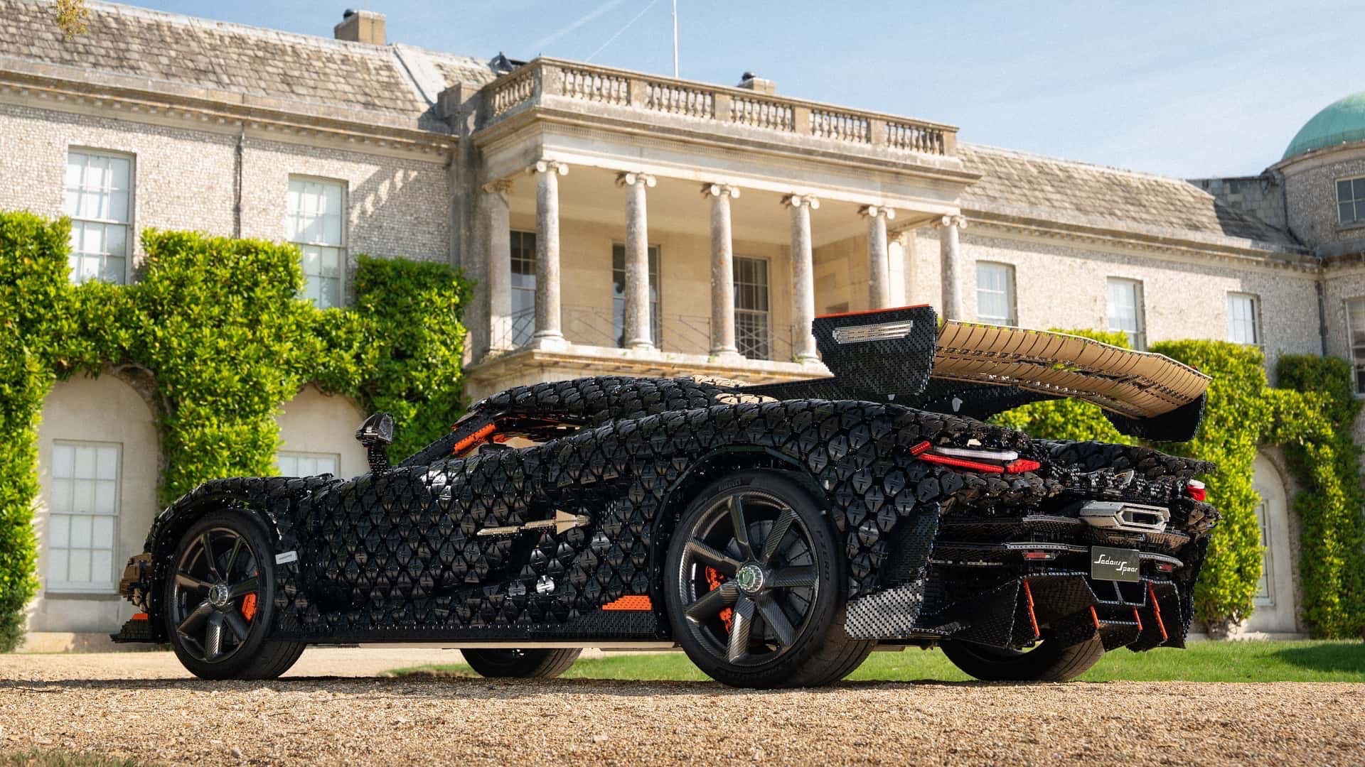 lego-technic-koenigsegg-sadair-s-spear (7) lego-technic-koenigsegg-sadair-s-spear (7)