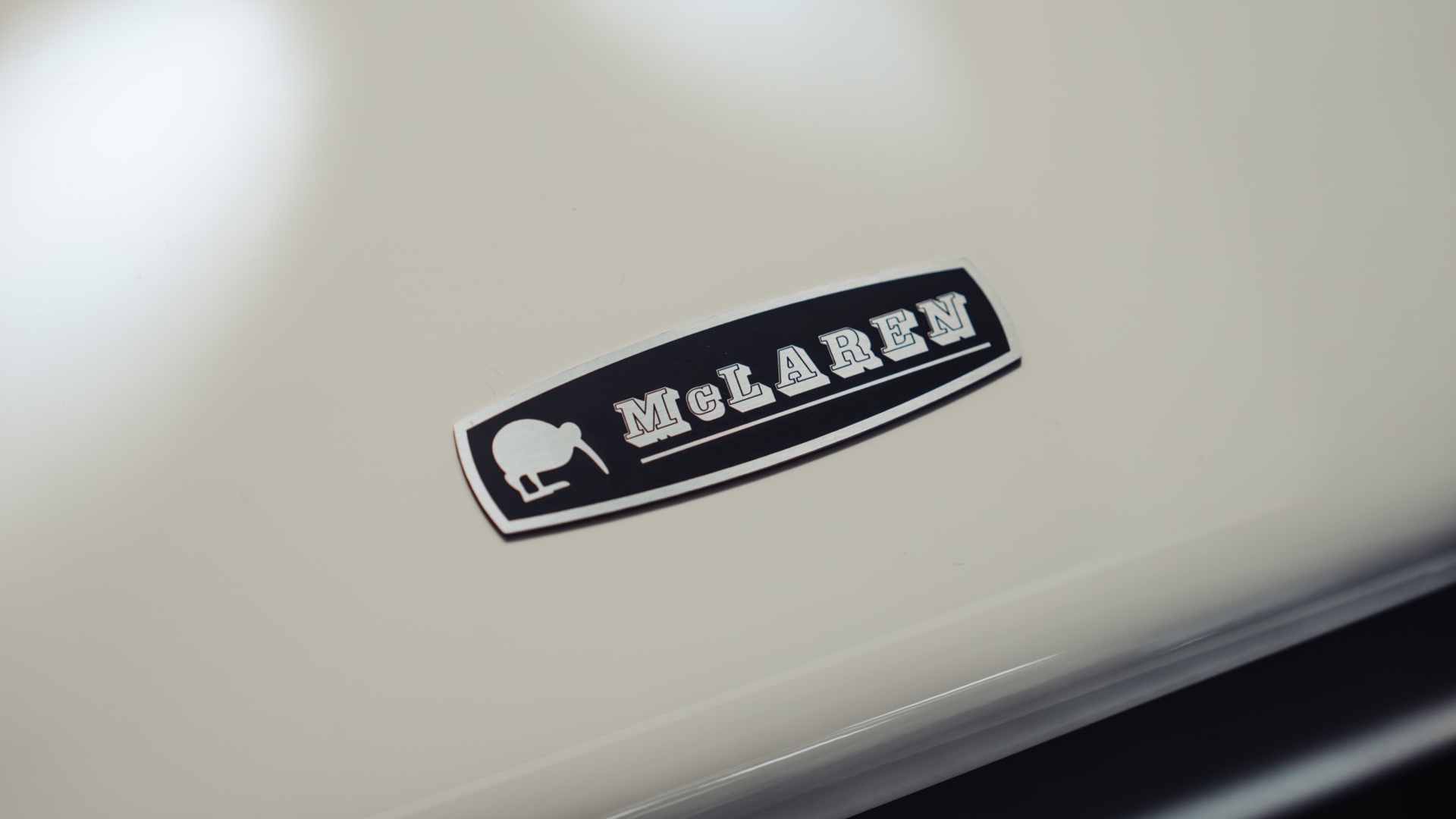 mclaren-m6gt-10 mclaren-m6gt-10
