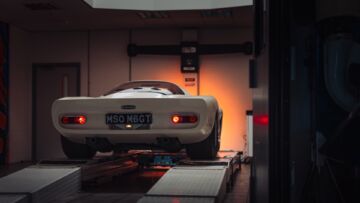 No, la prima supercar della McLaren non è la F1