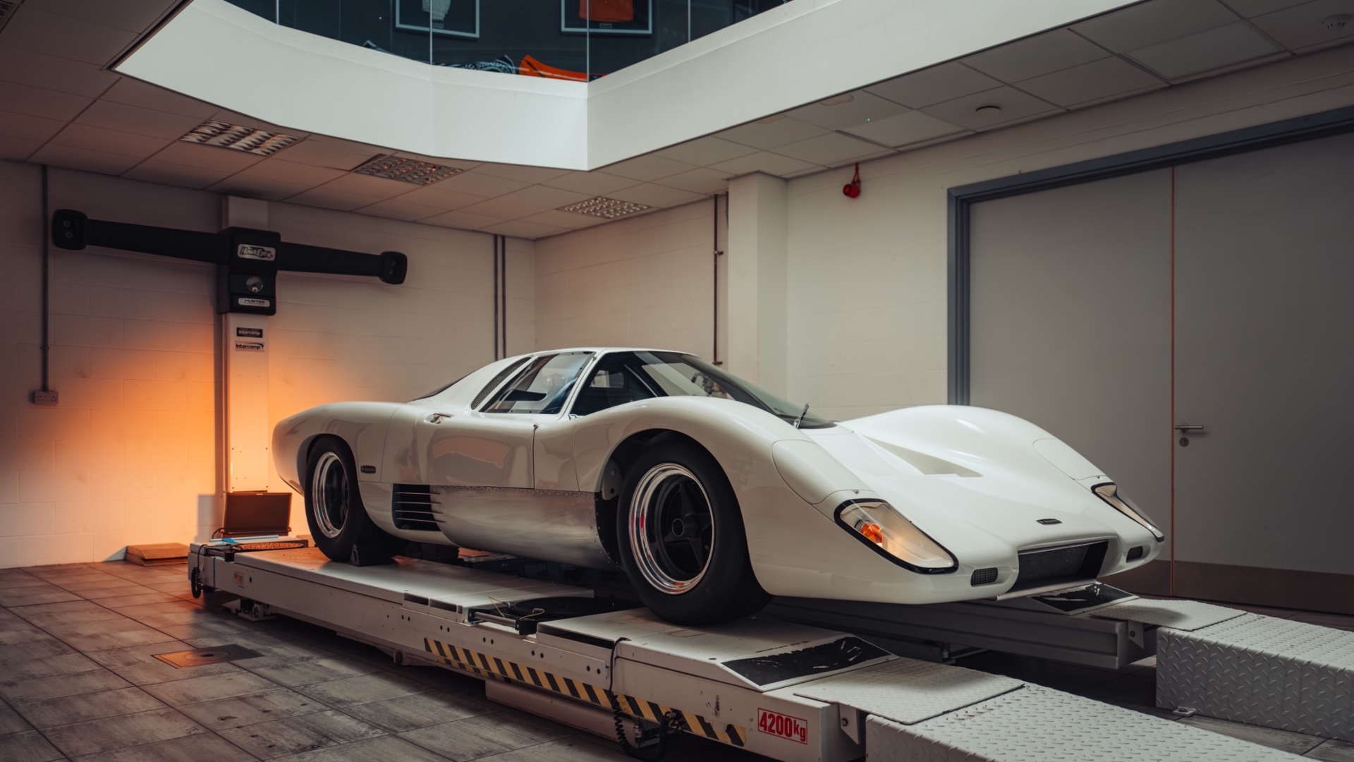 mclaren-m6gt-13 mclaren-m6gt-13