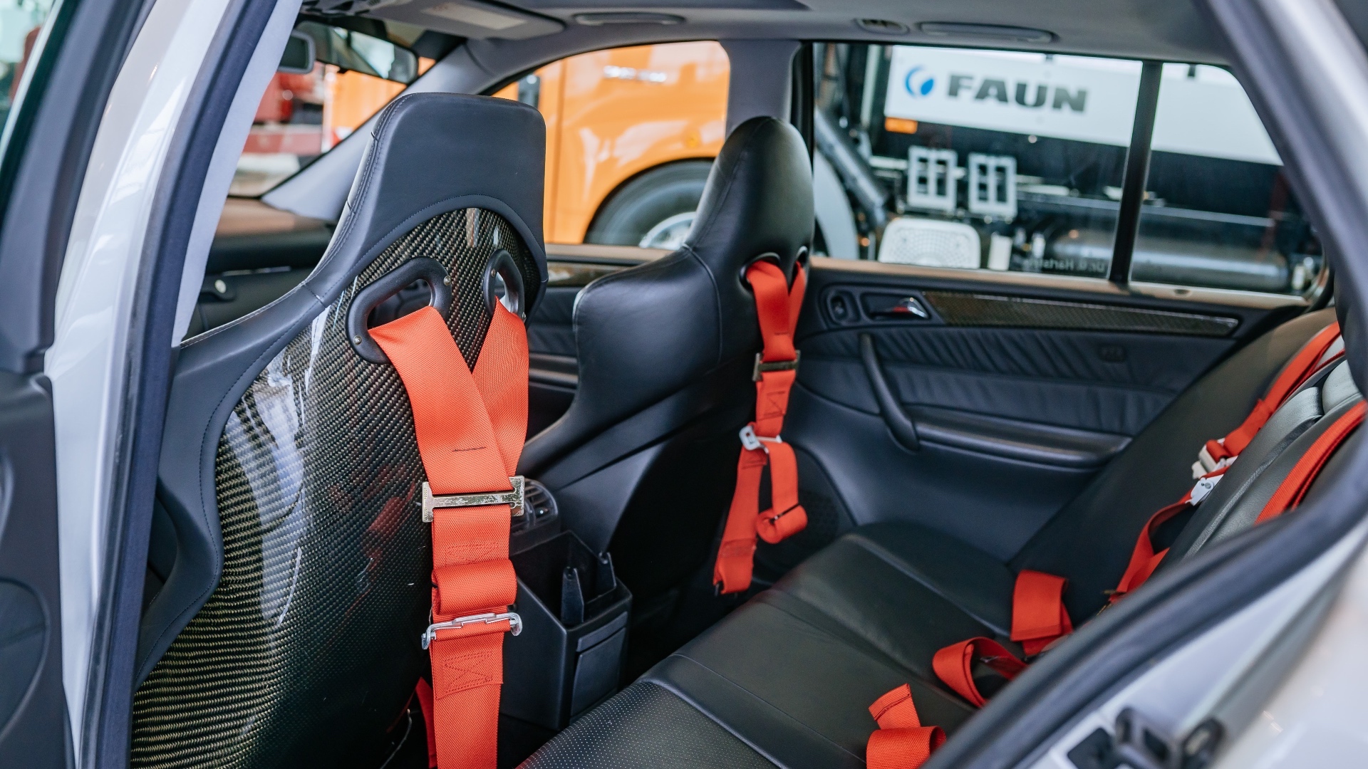 mercedes-amg-c-32-f1-medical-car-7