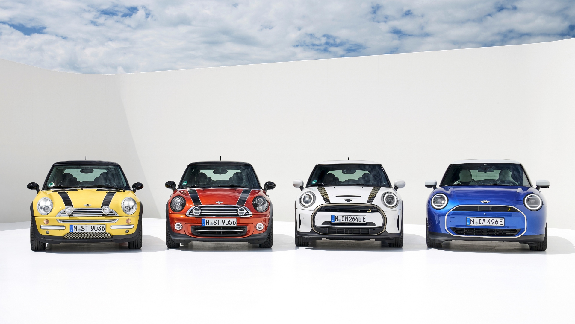 La Mini moderna è sempre meno… mini ma ha riscritto la storia