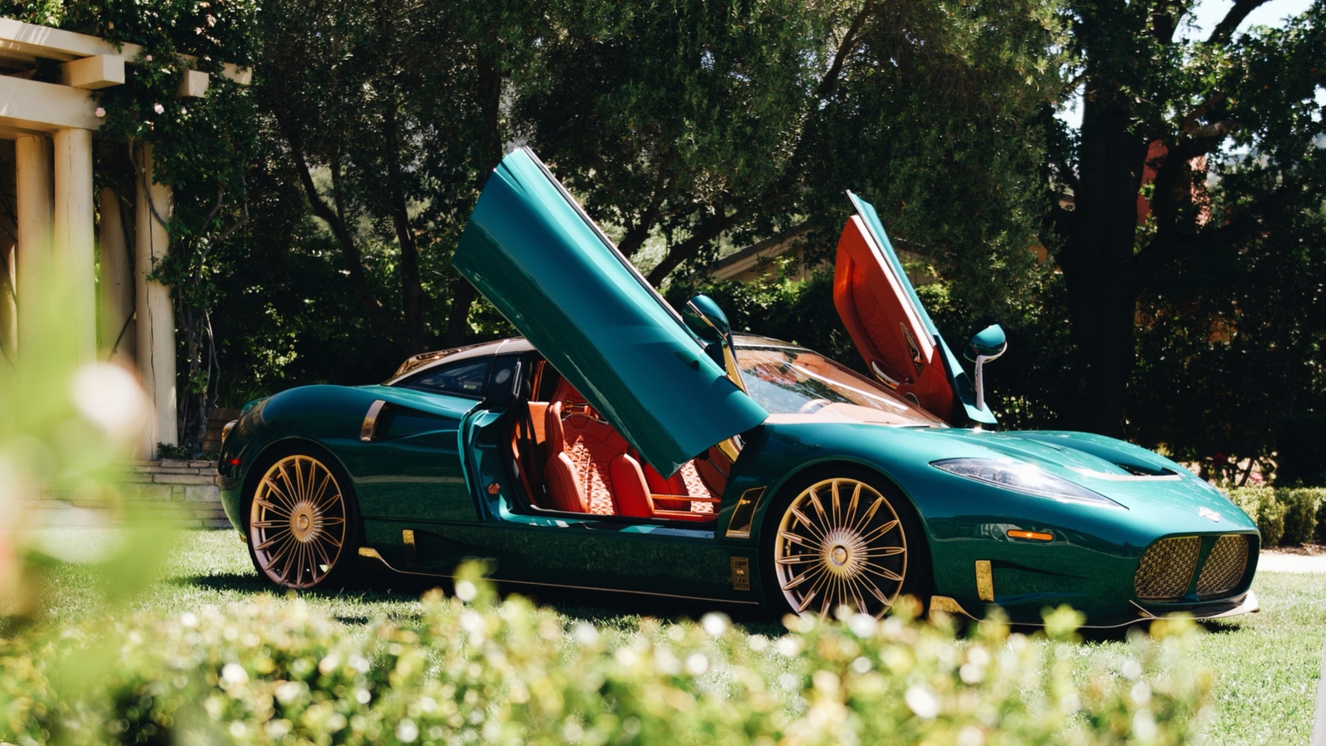 La Spyker si rifà sotto e sente l’odore della Bugatti La Spyker si rifà sotto e sente l’odore della Bugatti