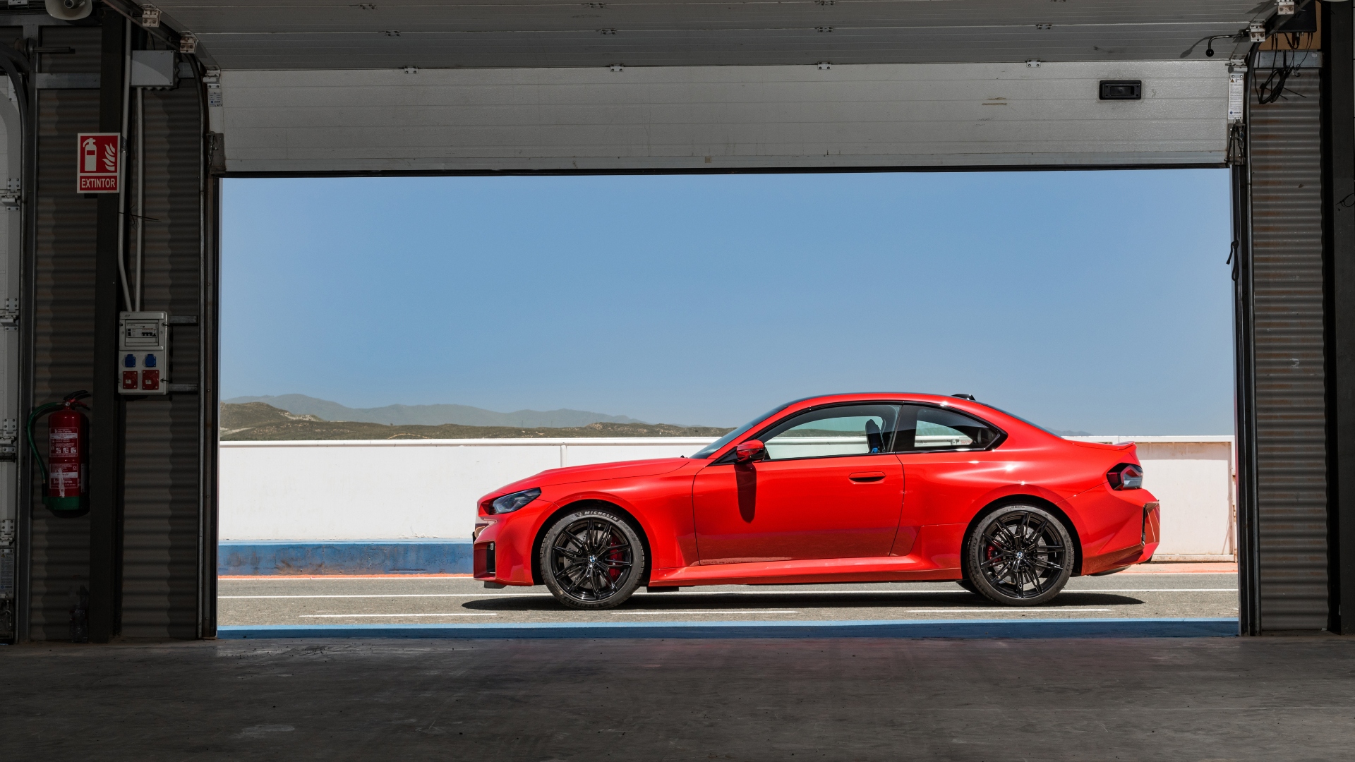 BMW-M2-cambio-manuale-5 BMW-M2-cambio-manuale-5