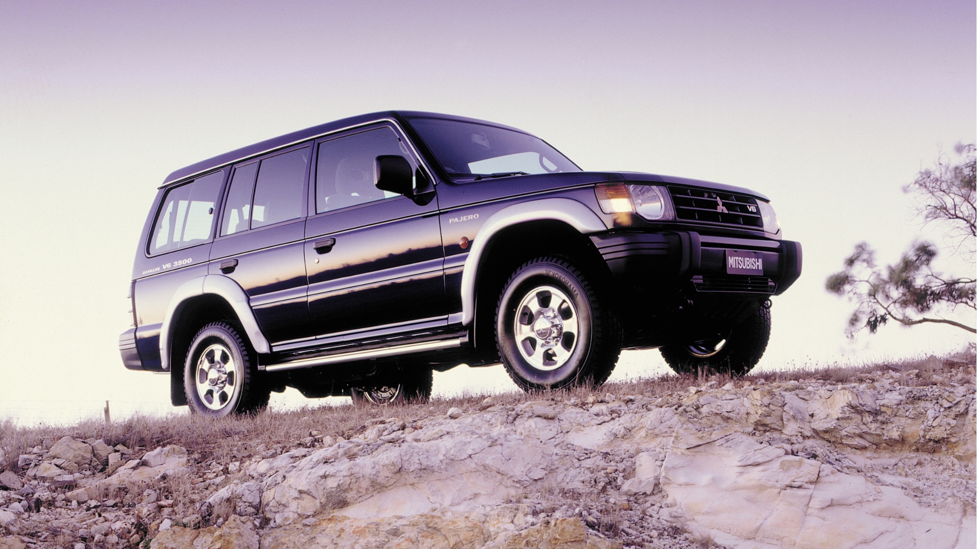 Mitsubishi-Pajero-6