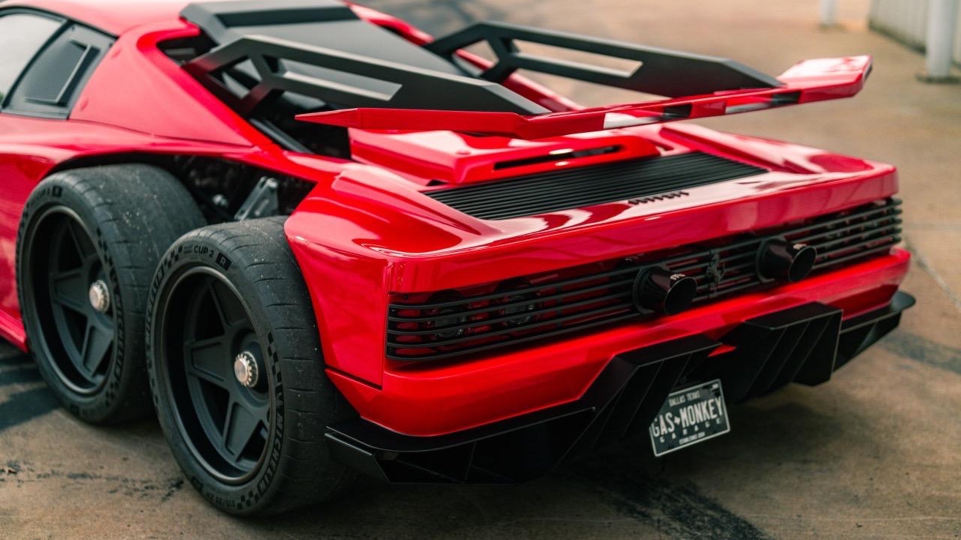 ferrari-testarossa-f6-6x6-gas-monkey-garage-7 ferrari-testarossa-f6-6x6-gas-monkey-garage-7
