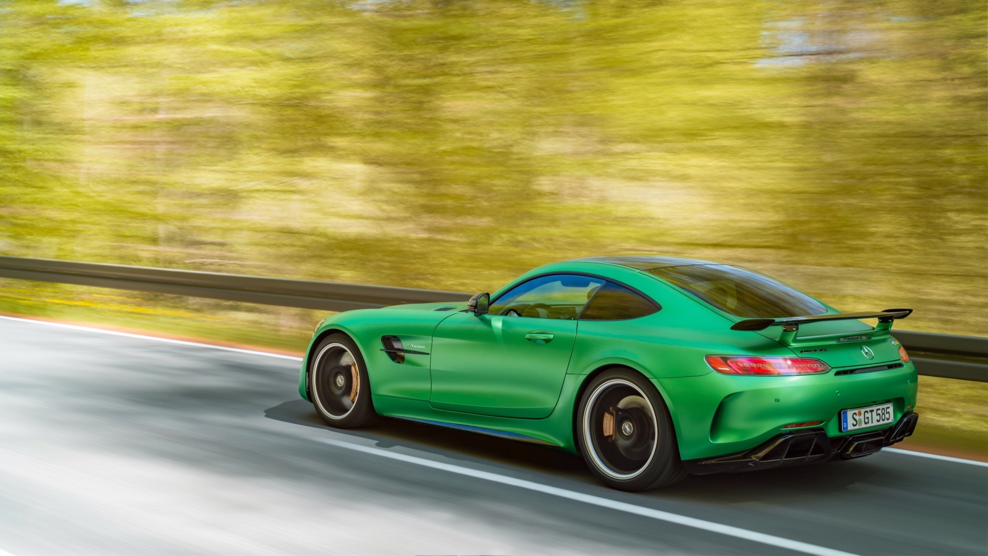 mercedes-amg_gt_r_37 mercedes-amg_gt_r_37