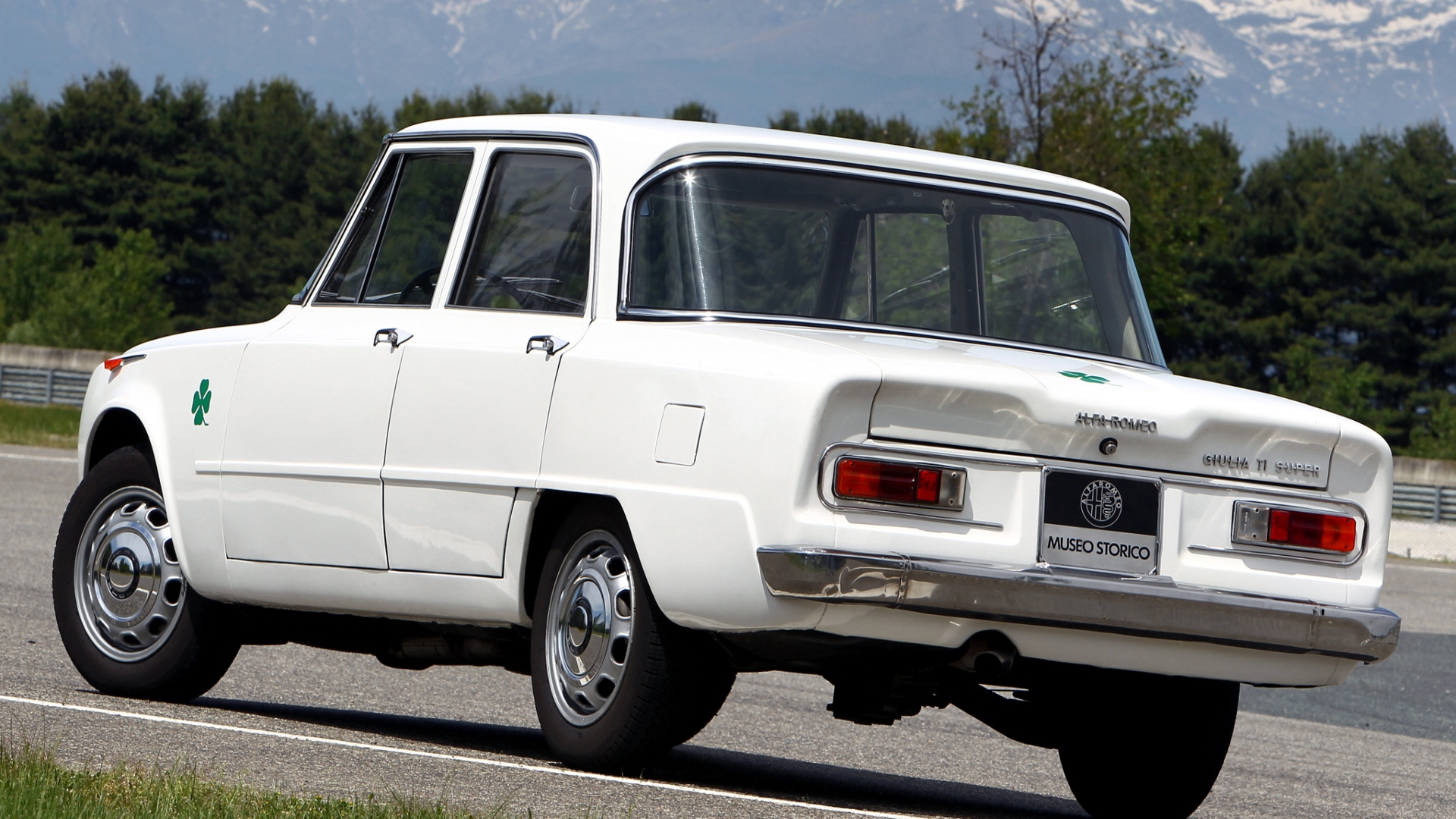 Ford-Cortina-Lotus-Alfa-Romeo-Giulia-TI-Super-confronto-2 Ford-Cortina-Lotus-Alfa-Romeo-Giulia-TI-Super-confronto-2
