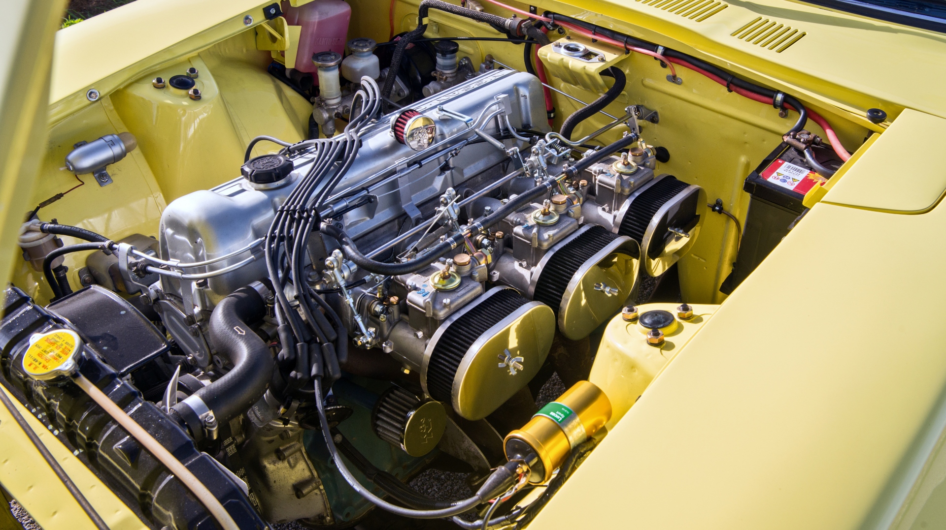 datsun-240z-nissan-1969-2