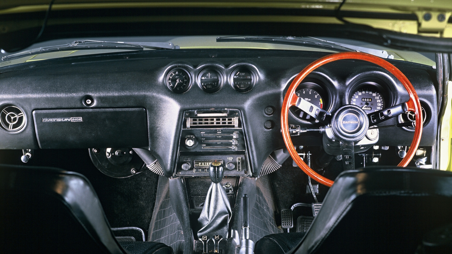 datsun-240z-nissan-1969-8