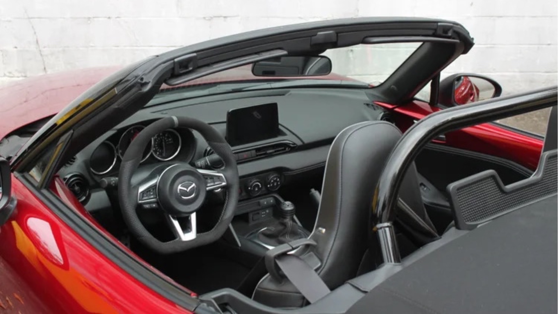 mazda-mx5-v8-11 mazda-mx5-v8-11