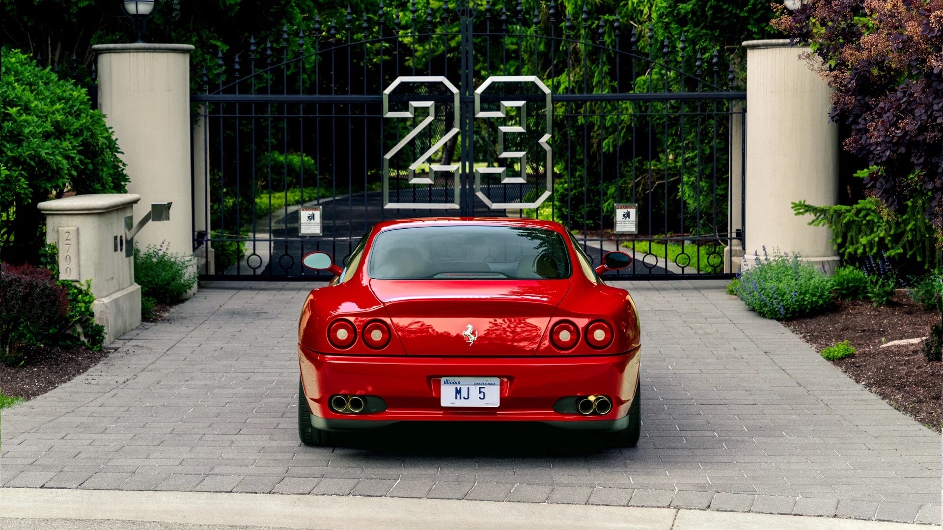 michael_jordan_ferrari_2.png